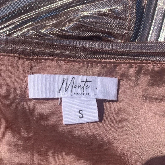 Anthropologie Monte Shimmer Metallic
Halter Blouse Size: S Anthropologie - Picture 8 of 9